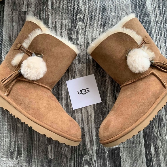 ugg pom pom sandals